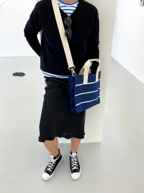 The horizontal stripe bucket - navy/white